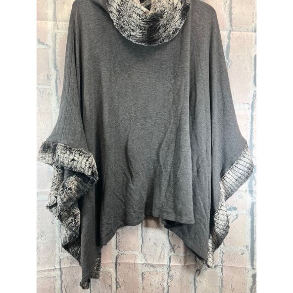 Capote SIAN Boho Cowl Neck Square Bamboo Fleece Poncho with Faux Fur Trim Sz S/M - Picture 10 of 13